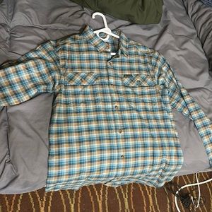 Men’s flannel size small